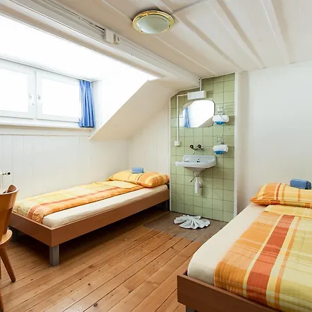 Happy Hostal